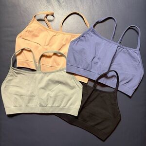 4-Pack GAP Body Seamless Bralettes Size Medium Like NEW**